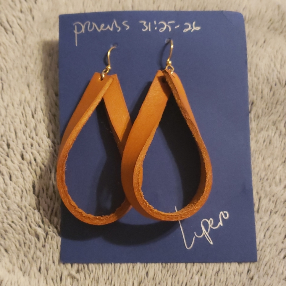 Leather loop earrings